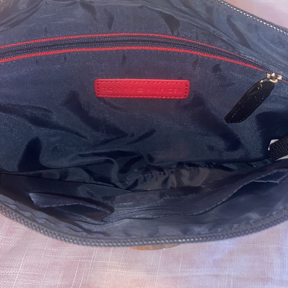 Tommy Hilfiger Shoulder Bag-Black-Pre-owned - Picture 4 of 9